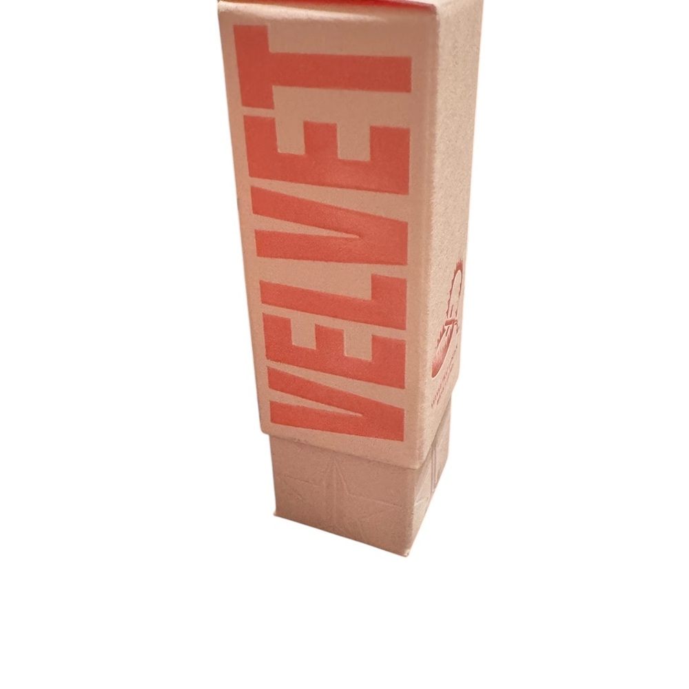 Jeffree Star Velvet Trap Lipstick in So Jaded - Picture 3 of 5